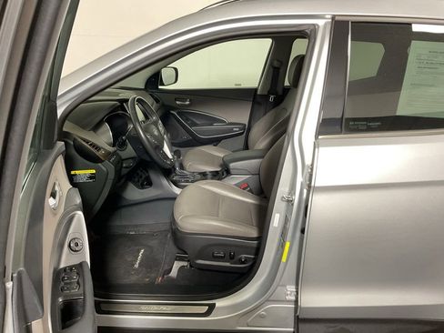 Used 2018 Hyundai Santa Fe Sport w/ 2.4L Tech Package 04 AWD/4WD image 23
