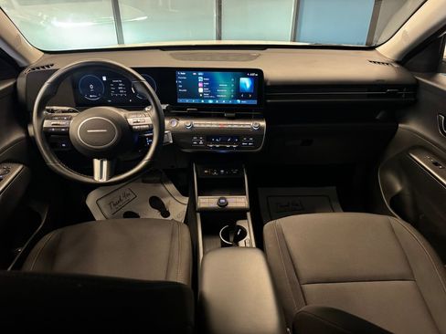 Used 2024 Hyundai Kona SEL w/ Convenience Package FWD image 9