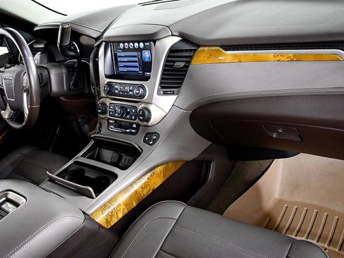 Used 2017 GMC Yukon XL Denali w/ Open Road Package image 27