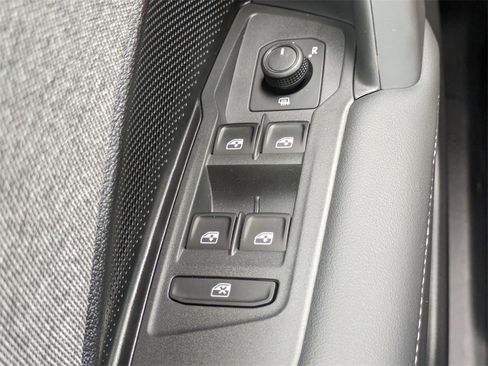 New 2025 Volkswagen Tiguan S image 23