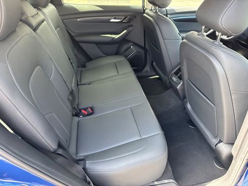 New 2025 VinFast VF 8 Eco AWD/4WD image 16