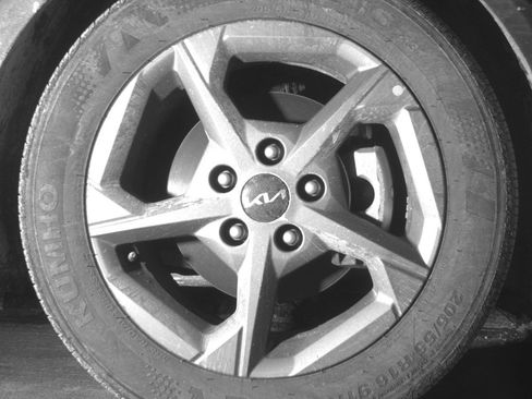 Used 2025 Kia K4 LXS image 12