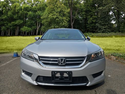 Used 2014 Honda Accord LX image 2
