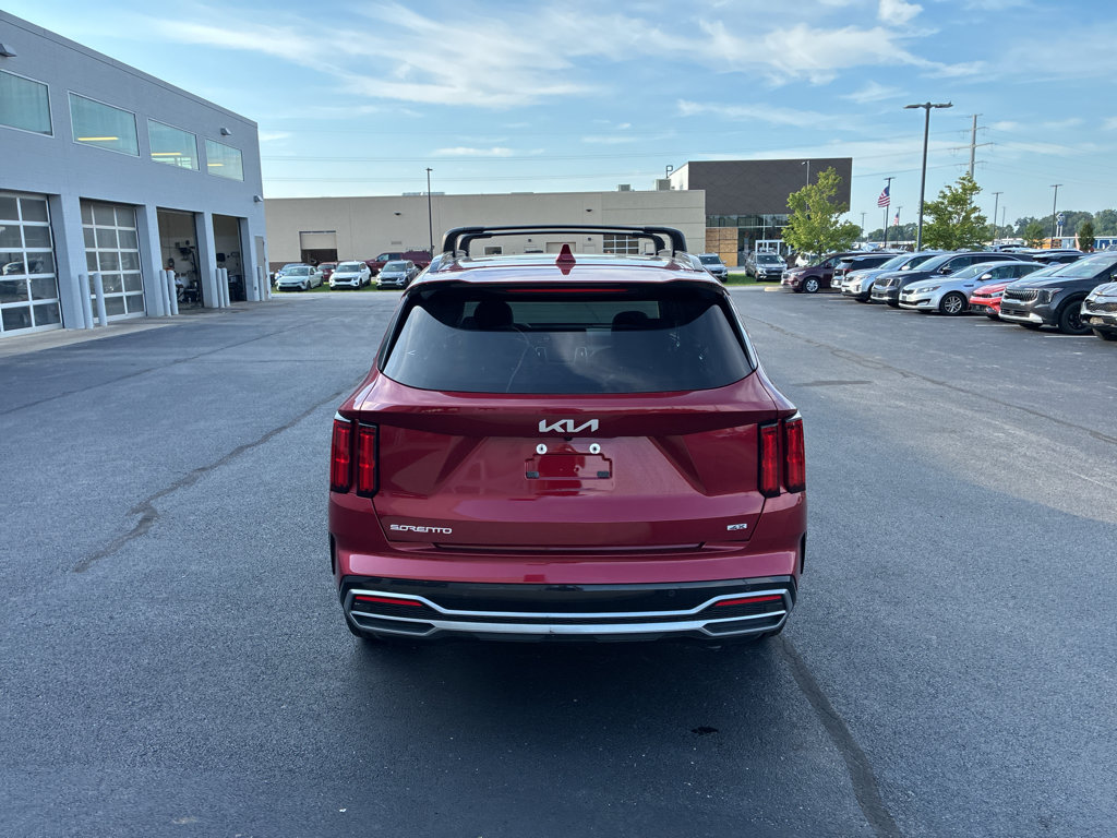 Used 2023 Kia Sorento SX AWD/4WD image 6