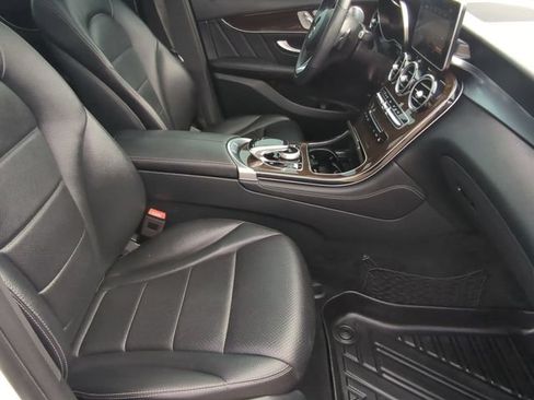 Used 2019 Mercedes-Benz GLC 300 4MATIC image 27
