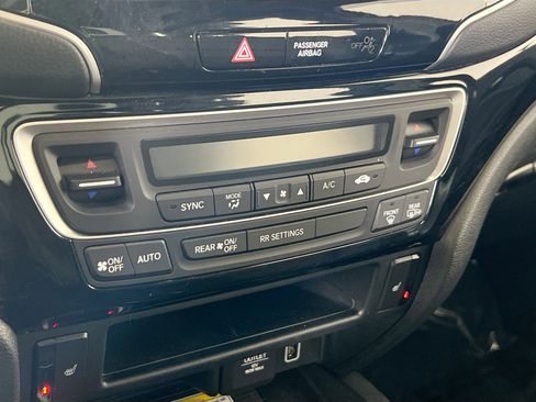 Used 2022 Honda Ridgeline Black Edition image 16