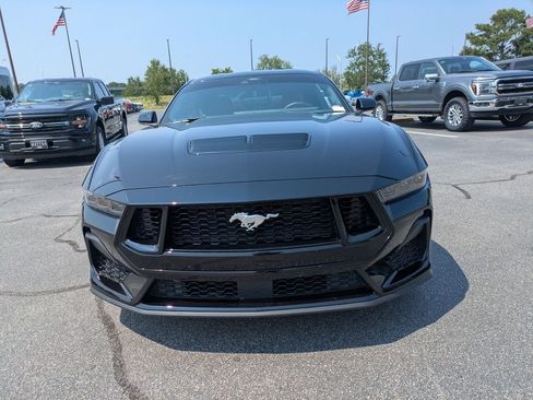 Used 2025 Ford Mustang GT Premium RWD image 9