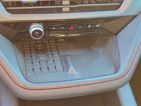 Used 2025 Ford Explorer ST AWD/4WD image 30