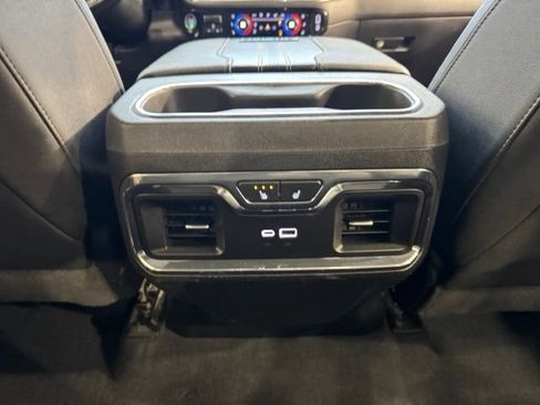 Used 2024 Chevrolet Silverado 3500 High Country w/ Z71 Off-Road Package AWD/4WD image 9