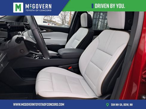 Used 2025 Chevrolet Traverse High Country w/ LPO, Floor Liner Package image 12