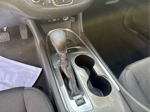 Used 2022 Chevrolet Malibu LT image 27