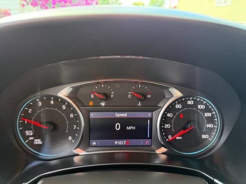 Used 2022 Chevrolet Equinox Premier AWD/4WD image 16