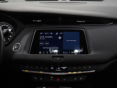 Used 2023 Cadillac XT4 Sport image 15