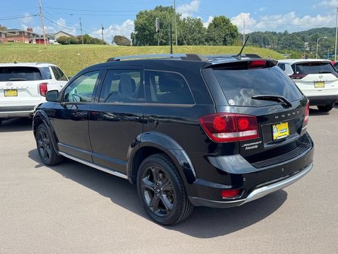 Used 2018 Dodge Journey Crossroad FWD image 4