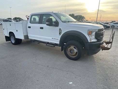 Used 2022 Ford F550 4x4 Crew Cab Super Duty w/ Power Equipment Group image 10