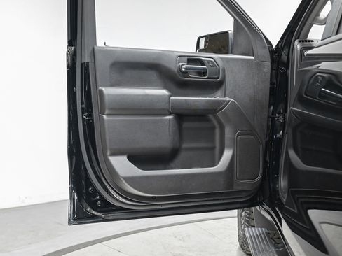 Used 2021 Chevrolet Silverado 1500 Custom Trail Boss image 12