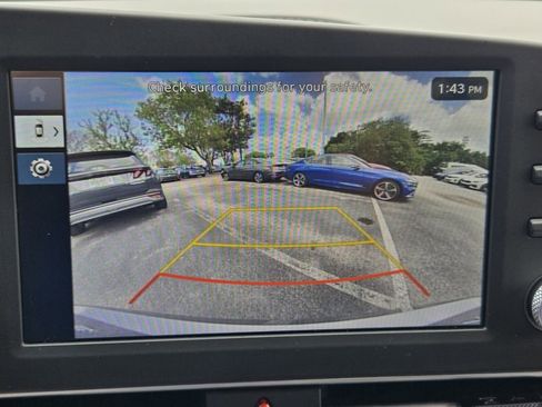 Certified 2025 Hyundai Elantra Sport image 19