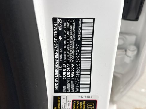 Used 2025 Mercedes-Benz C 300 4MATIC Sedan image 12