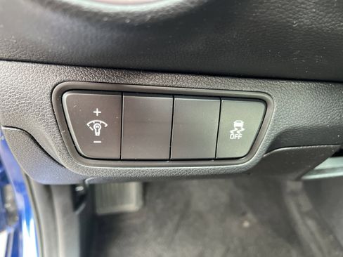 Used 2023 Kia Forte LXS image 19