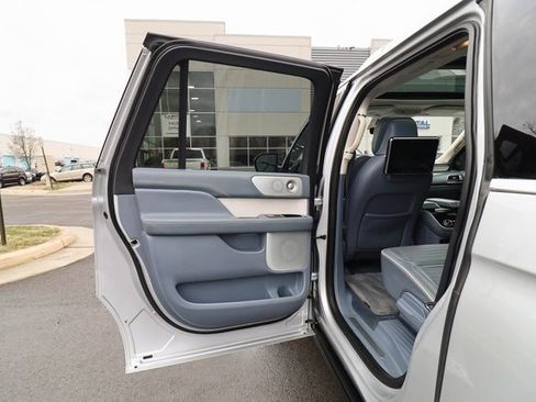 Used 2018 Lincoln Navigator L Black Label image 41