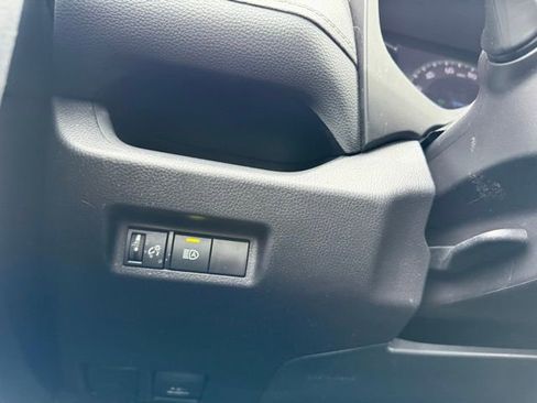 Used 2025 Toyota RAV4 XLE image 18