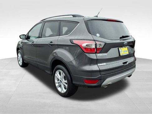 Certified 2017 Ford Escape SE w/ Equipment Group 201A image 6