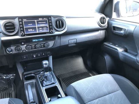Used 2021 Toyota Tacoma TRD Off-Road AWD/4WD image 12