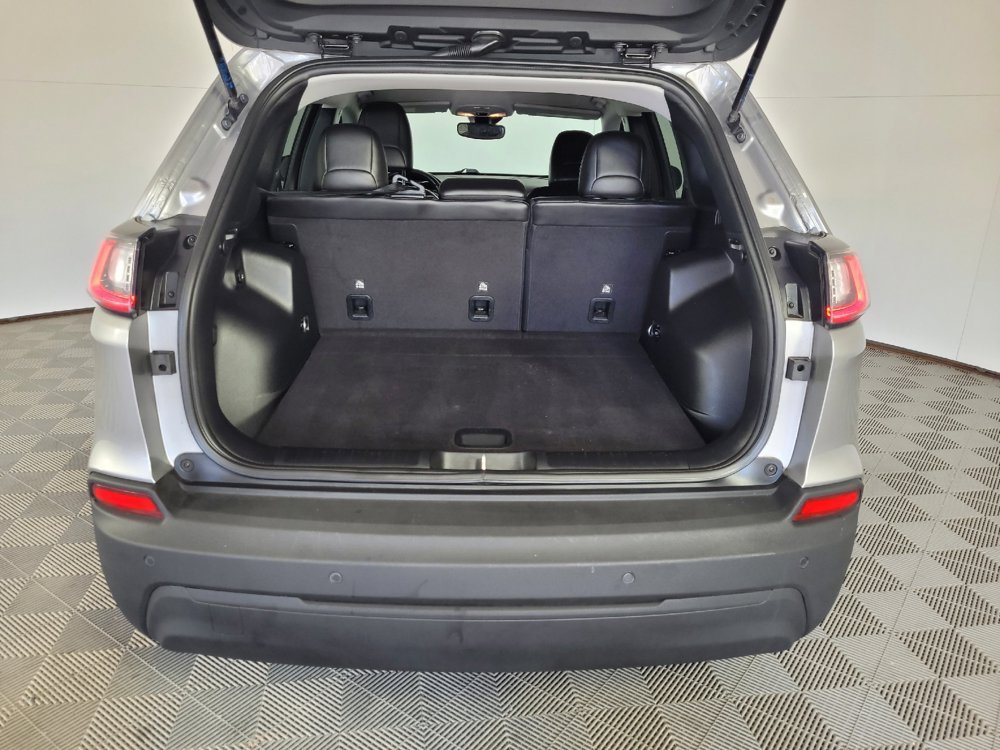 Used 2021 Jeep Cherokee Latitude Plus FWD image 29