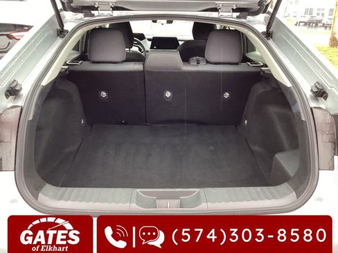 Used 2024 Toyota Prius LE image 11