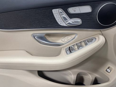 Used 2022 Mercedes-Benz GLC 300 4MATIC image 18