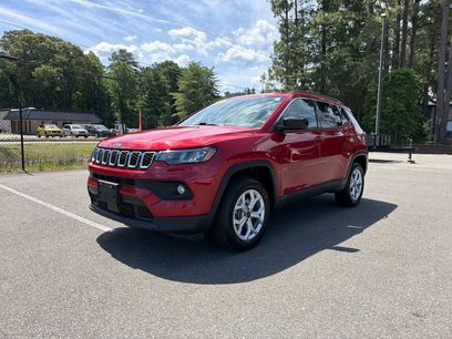 Used 2025 Jeep Compass Latitude w/ Sun & Sound Group