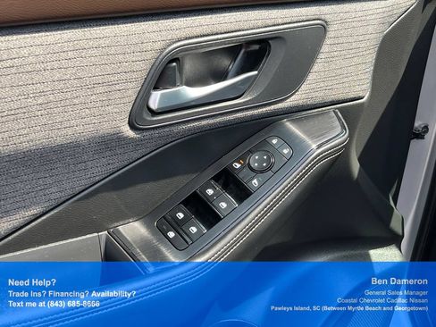 Certified 2023 Nissan Rogue SV FWD image 6