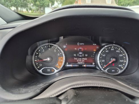 Used 2021 Jeep Renegade Latitude w/ Luxury Group I FWD image 16