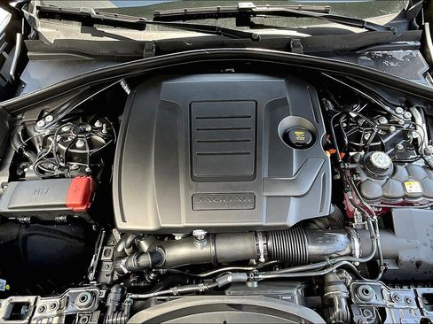 New 2026 Jaguar F-PACE R-Dynamic S image 11