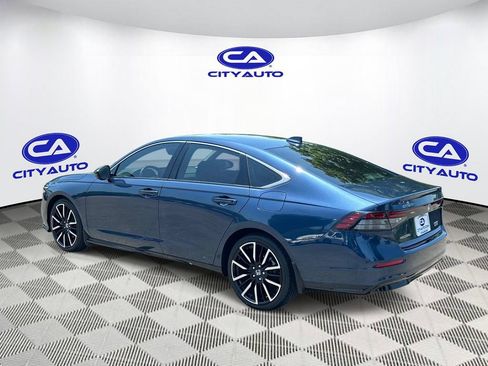 Used 2024 Honda Accord Touring image 7