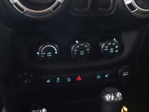 Used 2016 Jeep Wrangler Rubicon AWD/4WD image 20