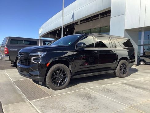 Used 2024 Chevrolet Suburban RST w/ Sport Performance Package image 2
