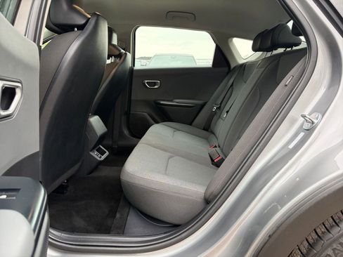 Used 2025 Kia K4 FWD image 24