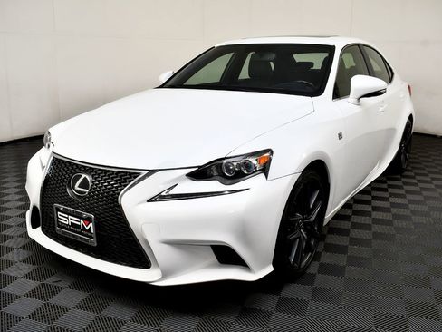 Used 2016 Lexus IS 300 AWD image 3