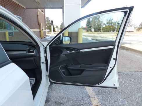 Used 2019 Honda Civic EX image 33