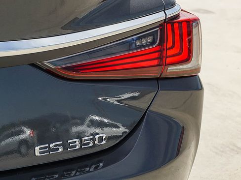 Used 2025 Lexus ES 350 w/ Accessory Package (Z2) FWD image 13