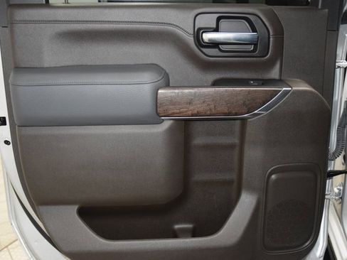 Used 2022 GMC Sierra 3500 Denali w/ Denali Ultimate Package image 46