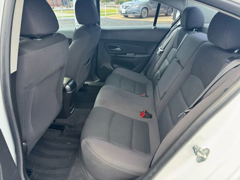 Used 2015 Chevrolet Cruze LT image 18
