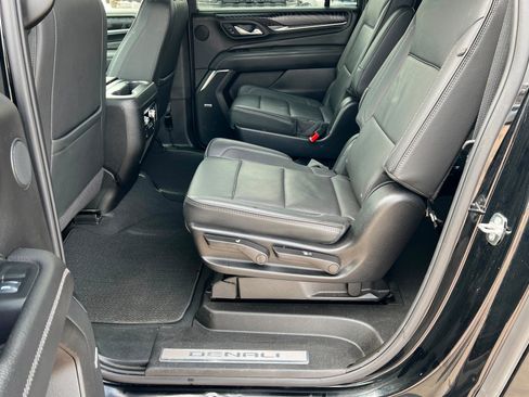 Used 2024 GMC Yukon XL Denali image 21
