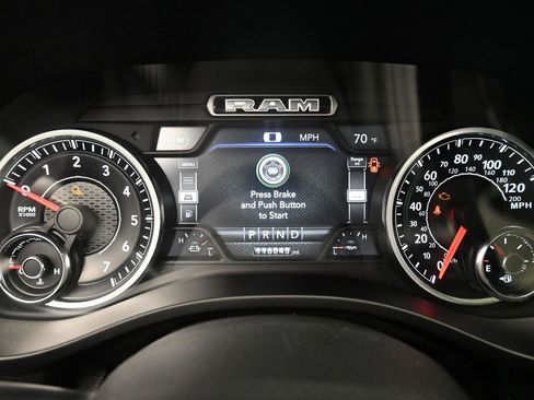 Used 2019 RAM 1500 Laramie image 35