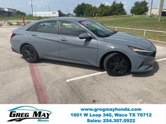 Used 2022 Hyundai Elantra SEL w/ Convenience Package FWD video 2