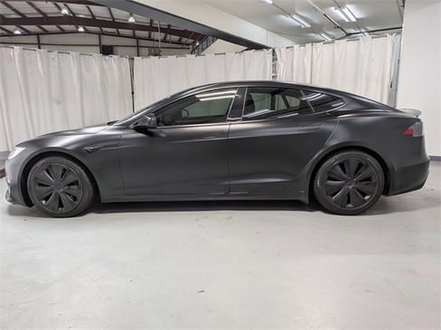 Used 2021 Tesla Model S Plaid image 21