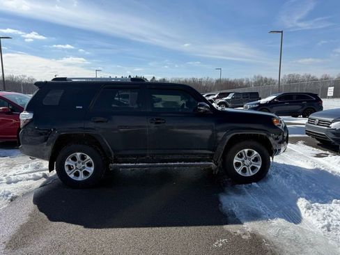 Used 2019 Toyota 4Runner SR5 Premium image 5