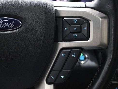 Used 2022 Ford F350 Platinum w/ FX4 Off-Road Package AWD/4WD image 10