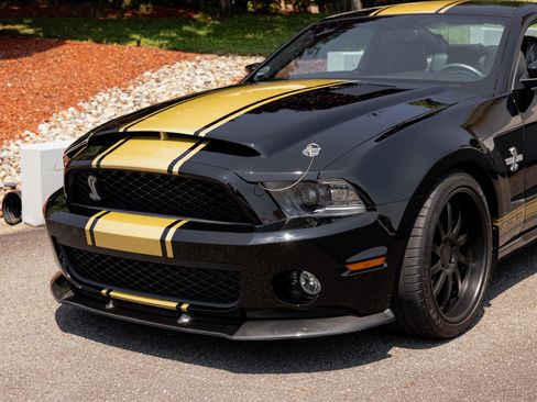 Used 2012 Ford Mustang Shelby GT500 w/ SVT Performance Pkg image 32